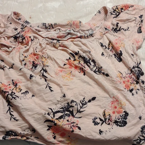 Clothes - Picture 6 of 17